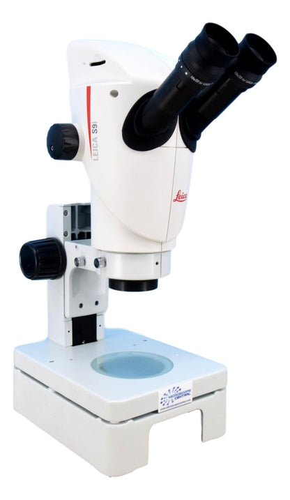 Leica Microscope on Diascopic Stand