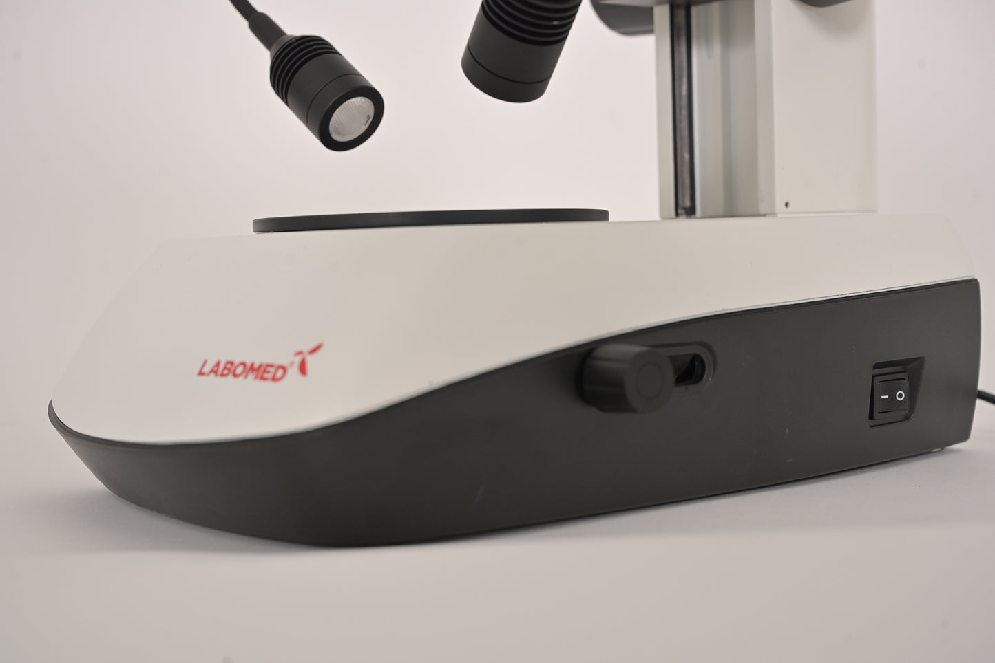 Labomed Luxeo 6Z Stereo Zoom Microscope on Mirror Base Stand 8x - 50x