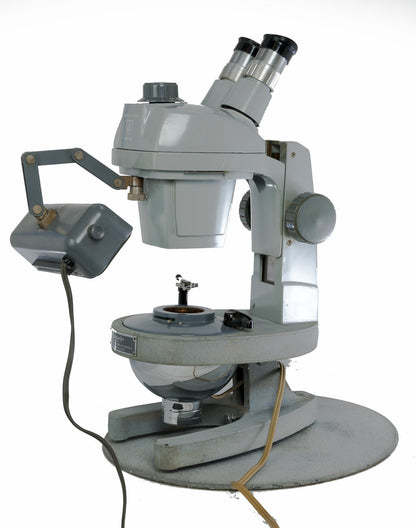 Bausch & Lomb GIA Gemological Stereo Microscope - Microscope Central
 - 1