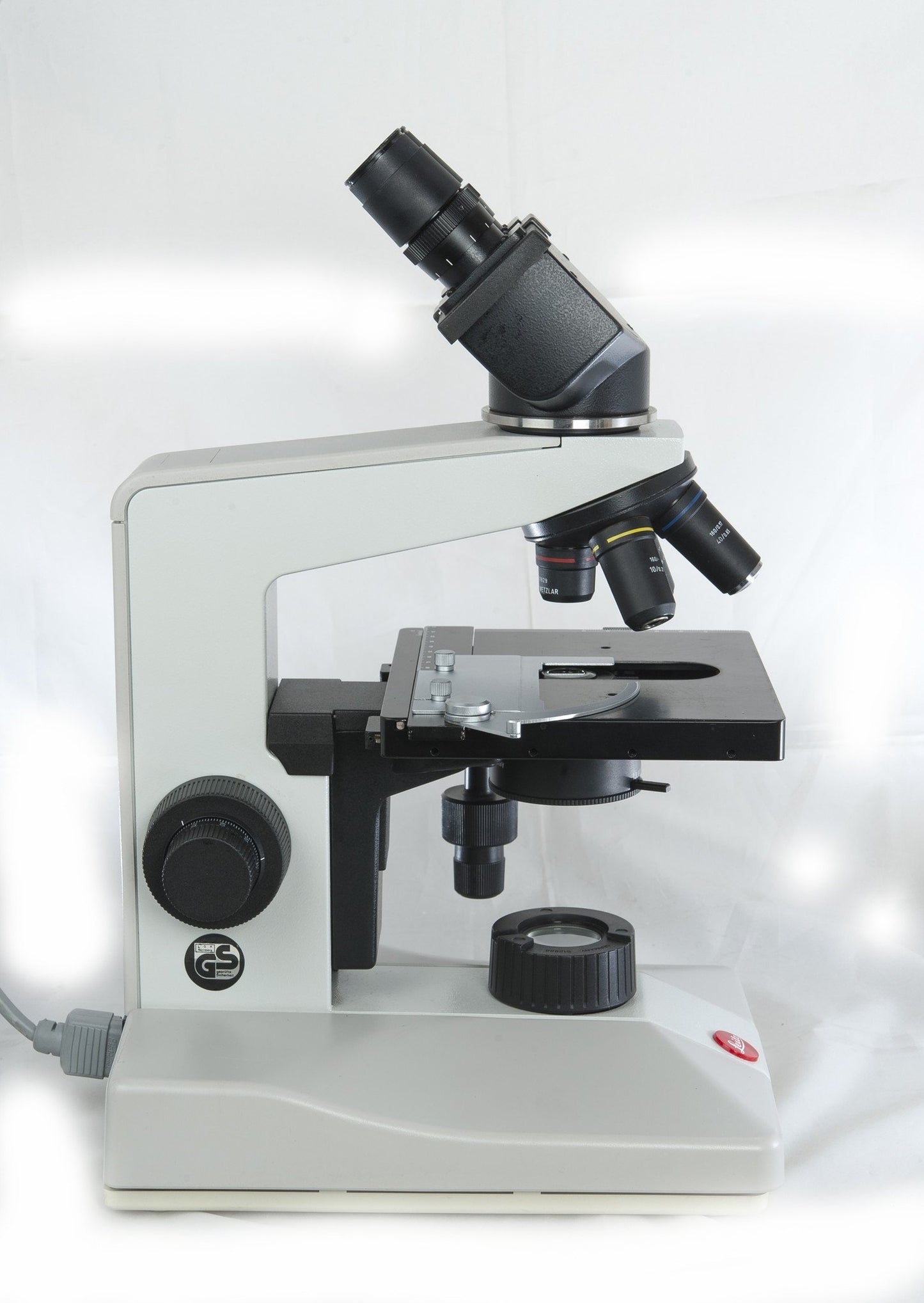 Leitz Microlab Binocular Microscope - Microscope Central
 - 3