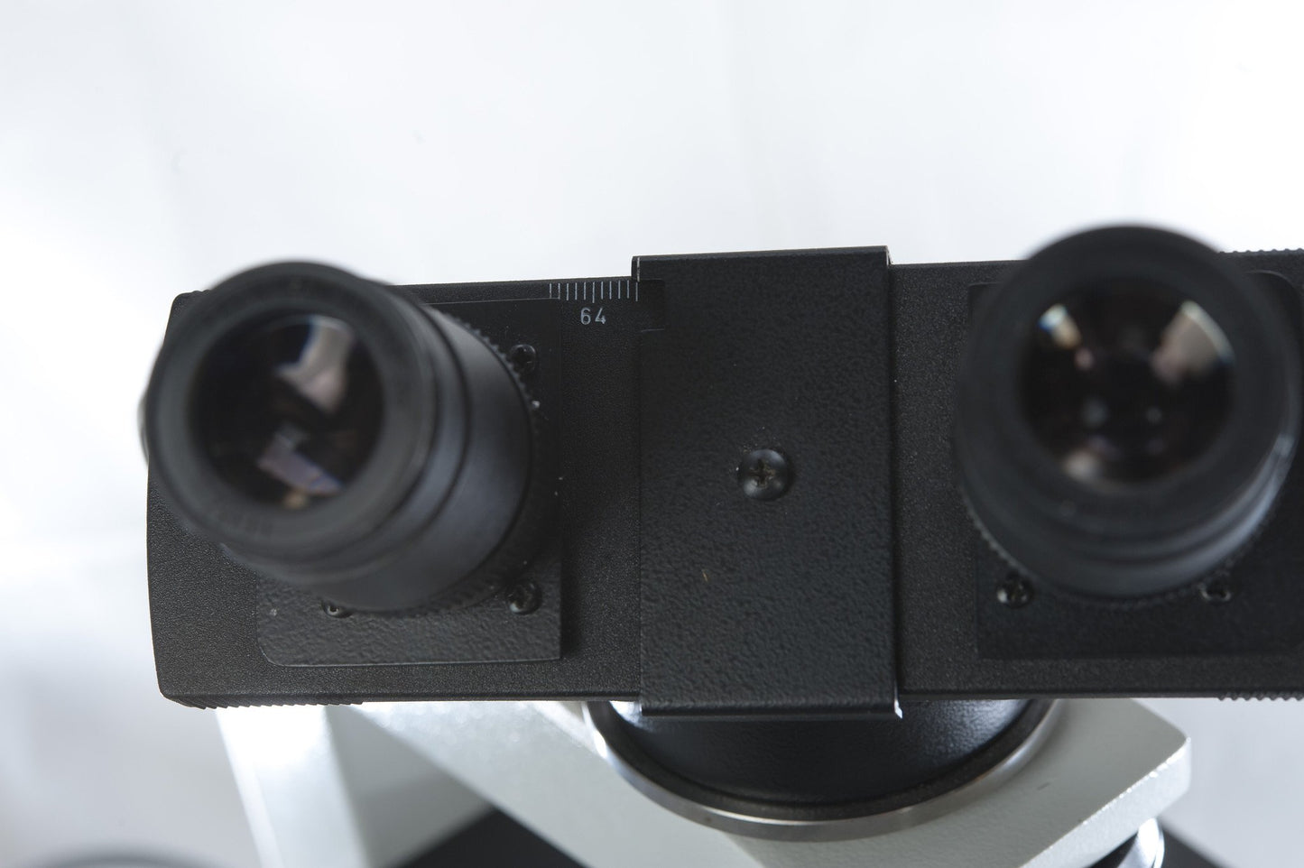 Leitz Microlab Binocular Microscope - Microscope Central
 - 7