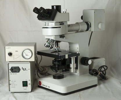 Leitz Dialux 20 Fluorescence Microscope - Microscope Central
 - 1